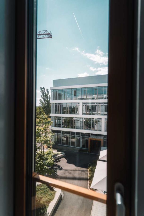 Hier sind Bilder aus dem Inkubator zu sehen