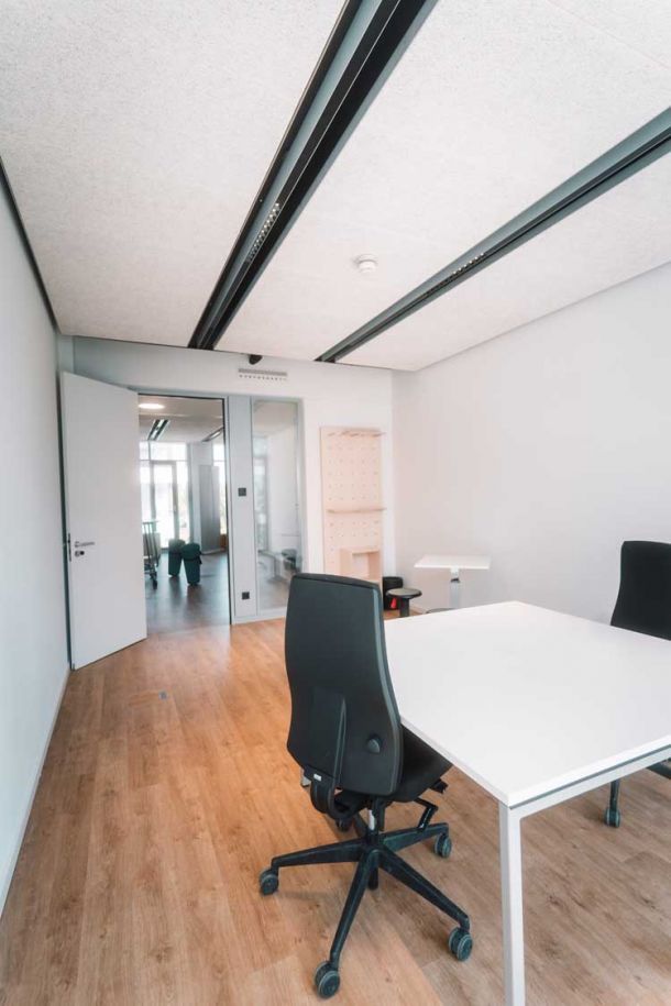 Hier sind Bilder aus dem Inkubator zu sehen